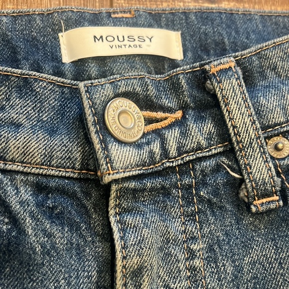 Moussy Marshall Distressed Tapered High Rise Jeans - Picture 12 of 15